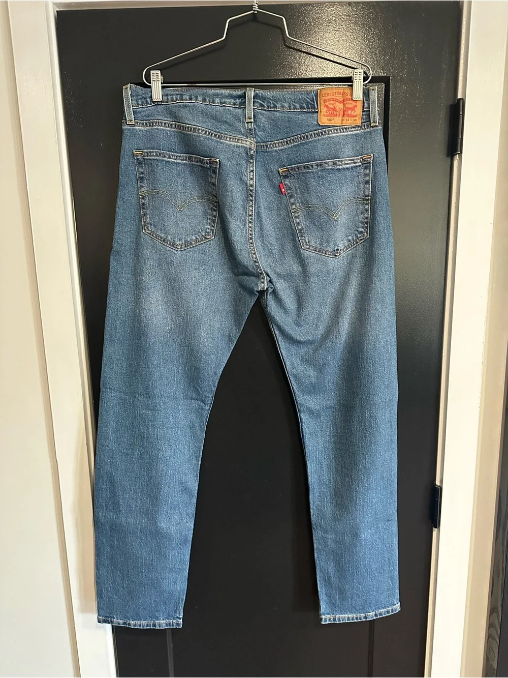 Levi’s 502 Jeans